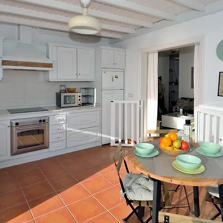Sea Views In Prime Location By Pvl Apartament *