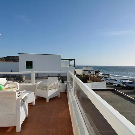 Sea Views In Prime Location By Pvl Apartament
