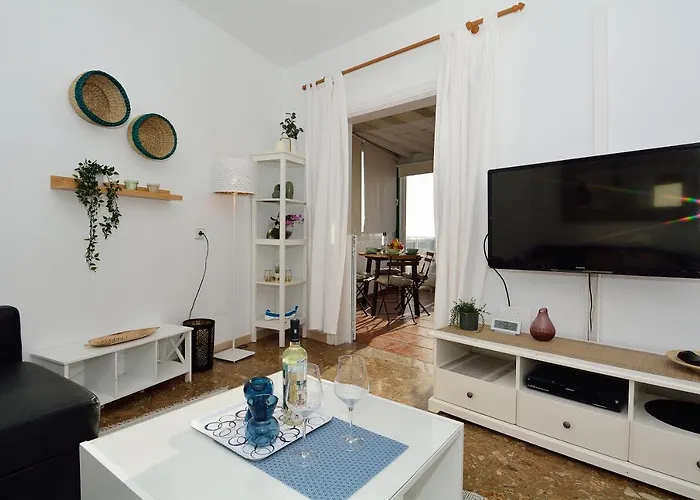 Sea Views In Prime Location By Pvl Daire