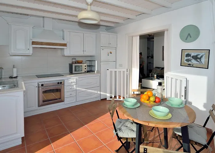 Sea Views In Prime Location By Pvl Daire *