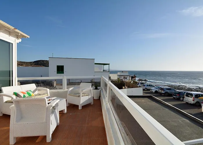 Sea Views In Prime Location By Pvl Daire