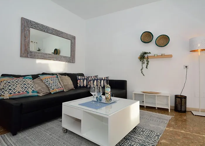 Sea Views In Prime Location By Pvl Daire *